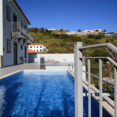 Calheta Place Фермерский дом *