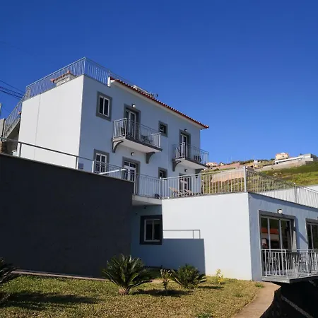 Calheta Place *